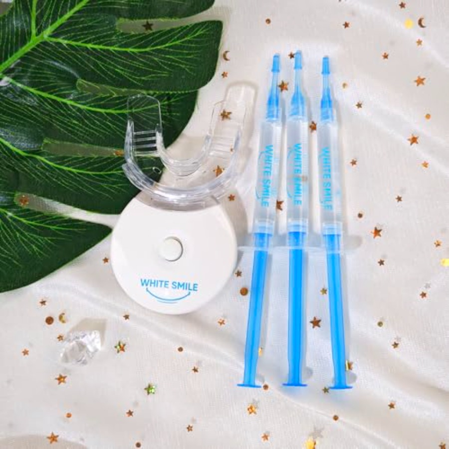 WHITE SMILE Teeth Whitening Ki - огляд і ціна Teeth Whitening Kit With Light